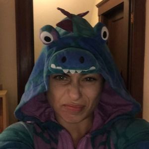 Meet your Posher, Lina